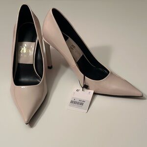 NWT Zara Women’s 7.5 Pumps in Cream